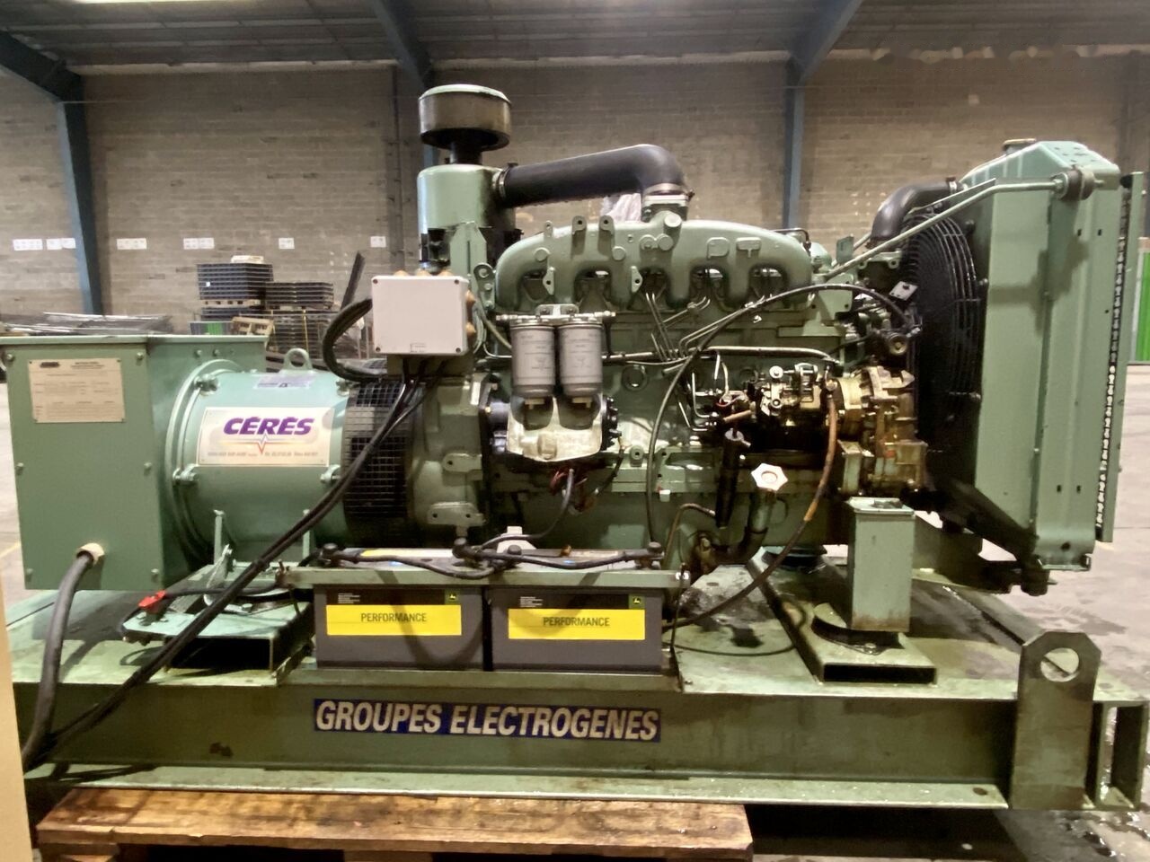 IVECO 80 kVa 8061 - Generator electric: Foto 1 IVECO 80 kVa 8061 - Generator electric: Foto 1
