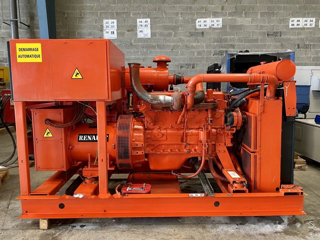 Renault 115 kVa diesel - Generator electric: Foto 1 Renault 115 kVa diesel - Generator electric: Foto 1
