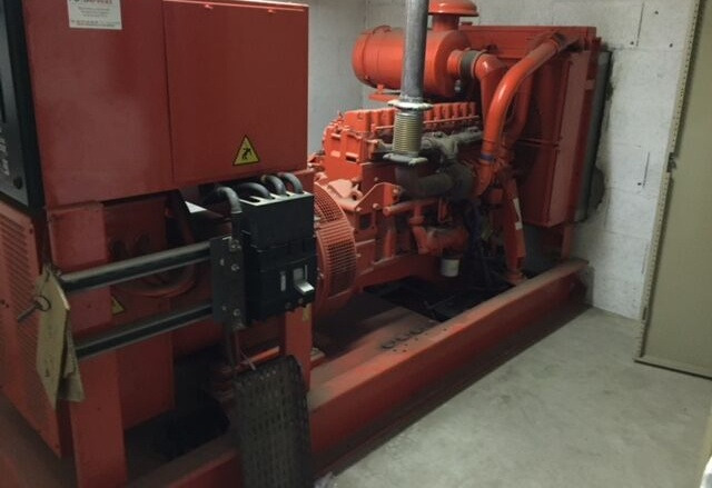 Renault 250 kVa - Generator electric: Foto 1 Renault 250 kVa - Generator electric: Foto 1
