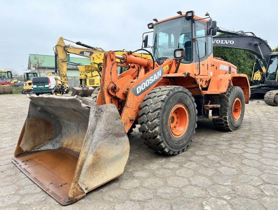 Doosan DL250 - Încărcător frontal pe pneuri: Foto 2 Doosan DL250 - Încărcător frontal pe pneuri: Foto 2