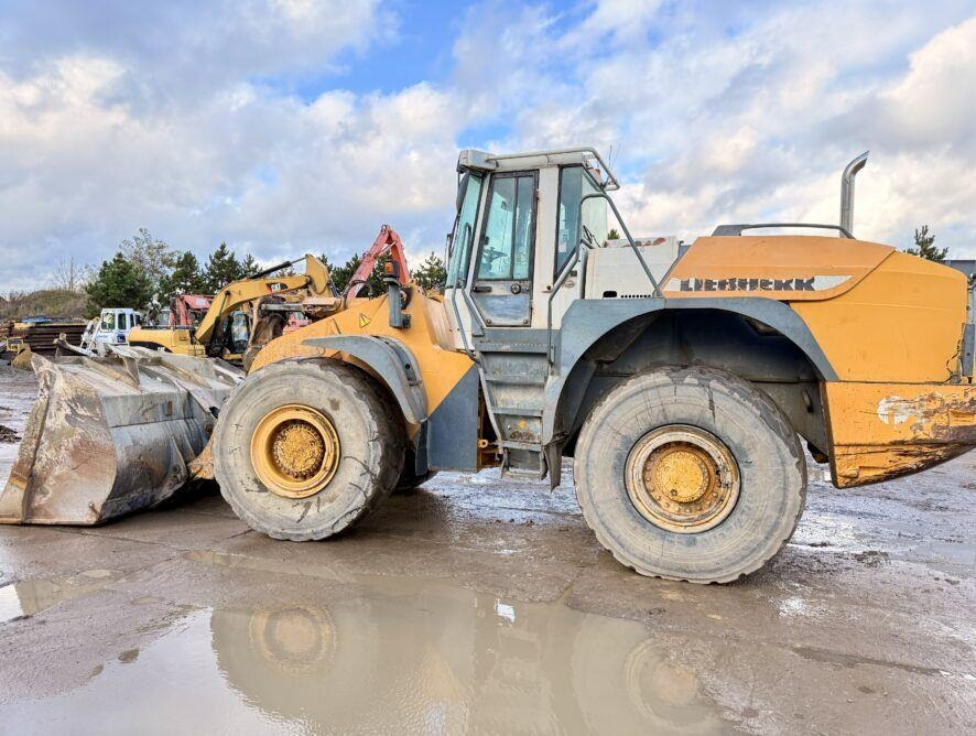 Liebherr L564 - Încărcător frontal pe pneuri: Foto 2 Liebherr L564 - Încărcător frontal pe pneuri: Foto 2