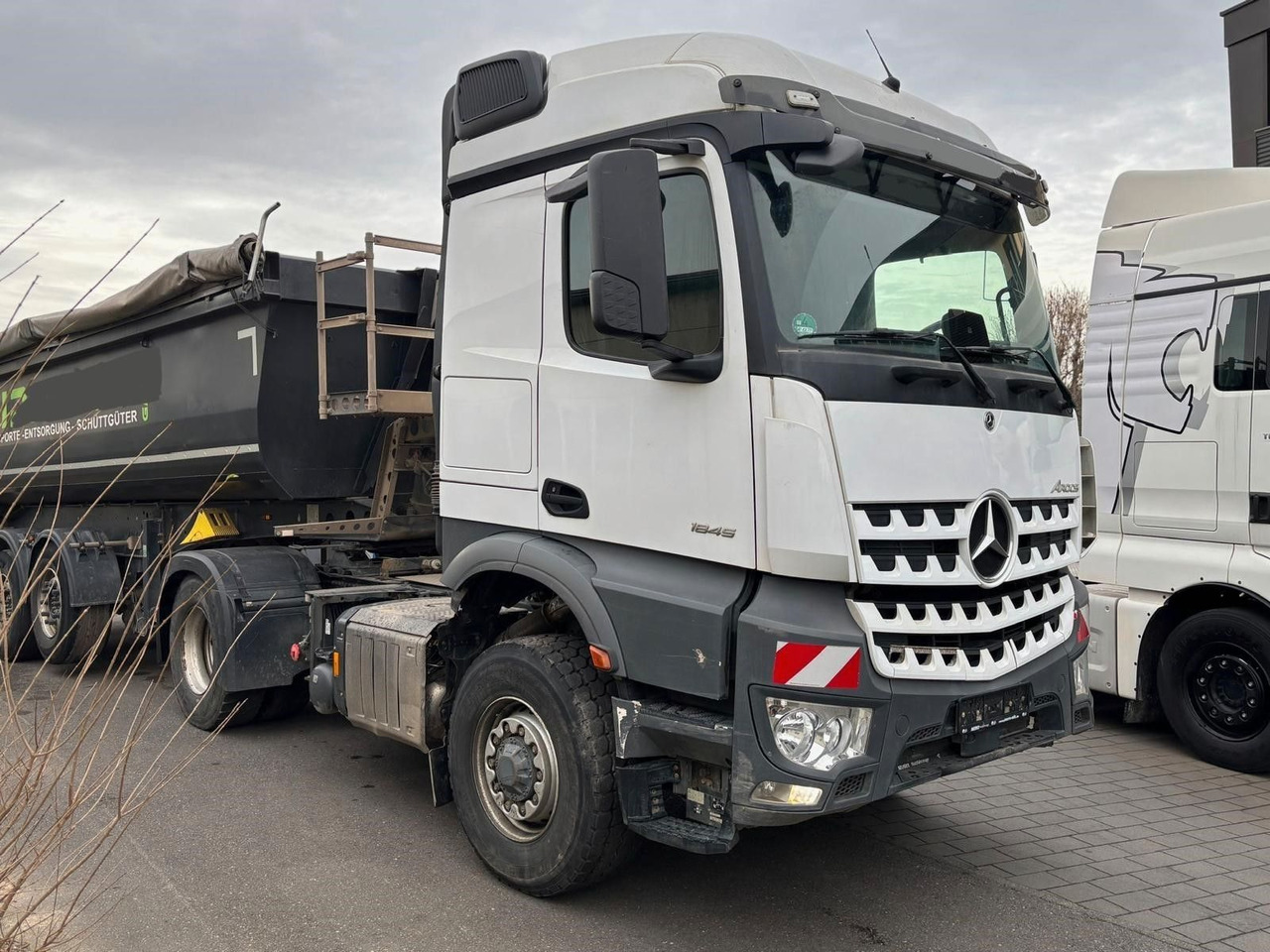 Mercedes-Benz MP V 1845 4x4/Retarder/Kipphydraulik - Cap tractor: Foto 1 Mercedes-Benz MP V 1845 4x4/Retarder/Kipphydraulik - Cap tractor: Foto 1