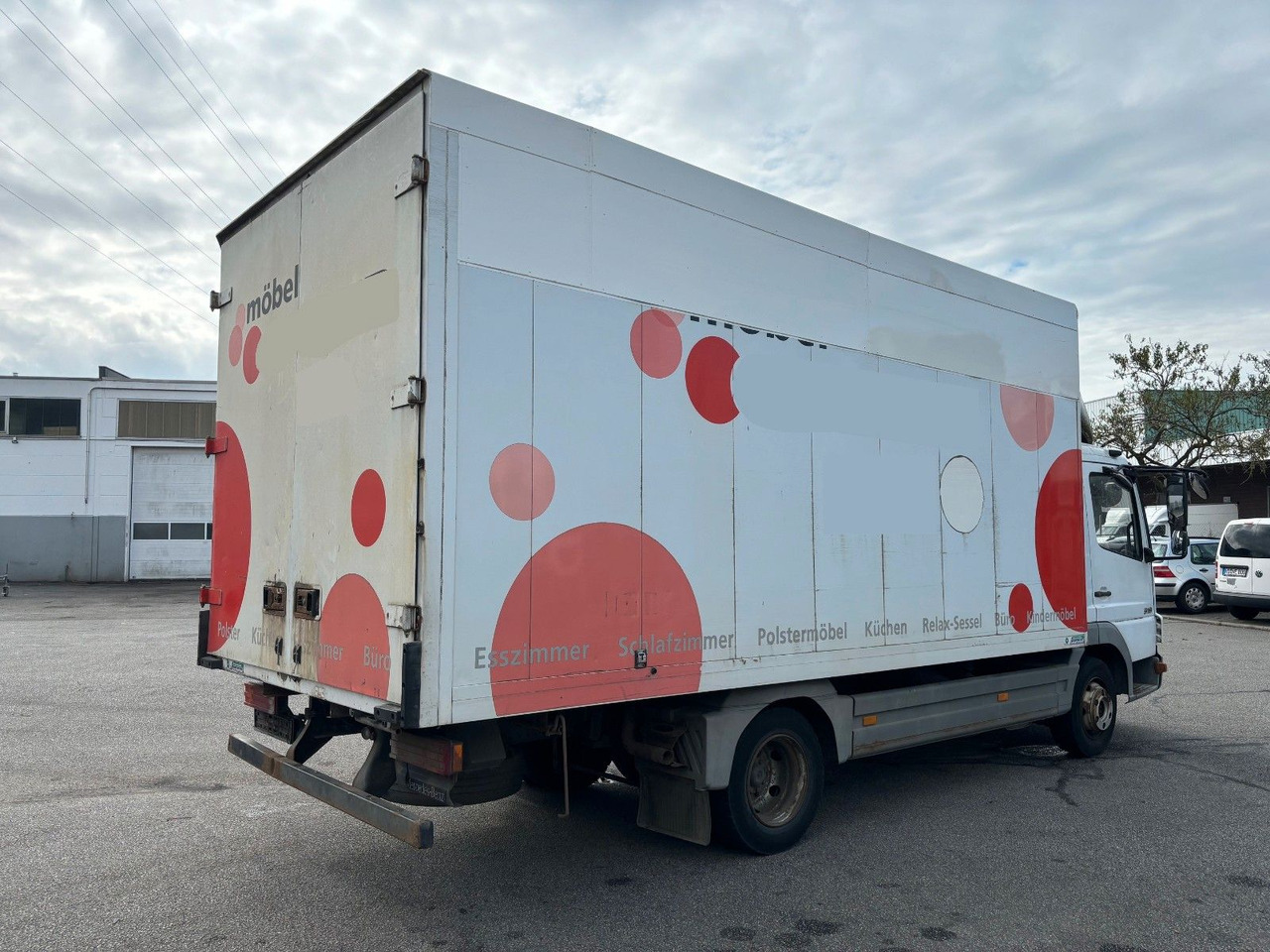 Mercedes-Benz 818 Kurze Radstand Blattfederung - Autoutilitară box: Foto 3 Mercedes-Benz 818 Kurze Radstand Blattfederung - Autoutilitară box: Foto 3