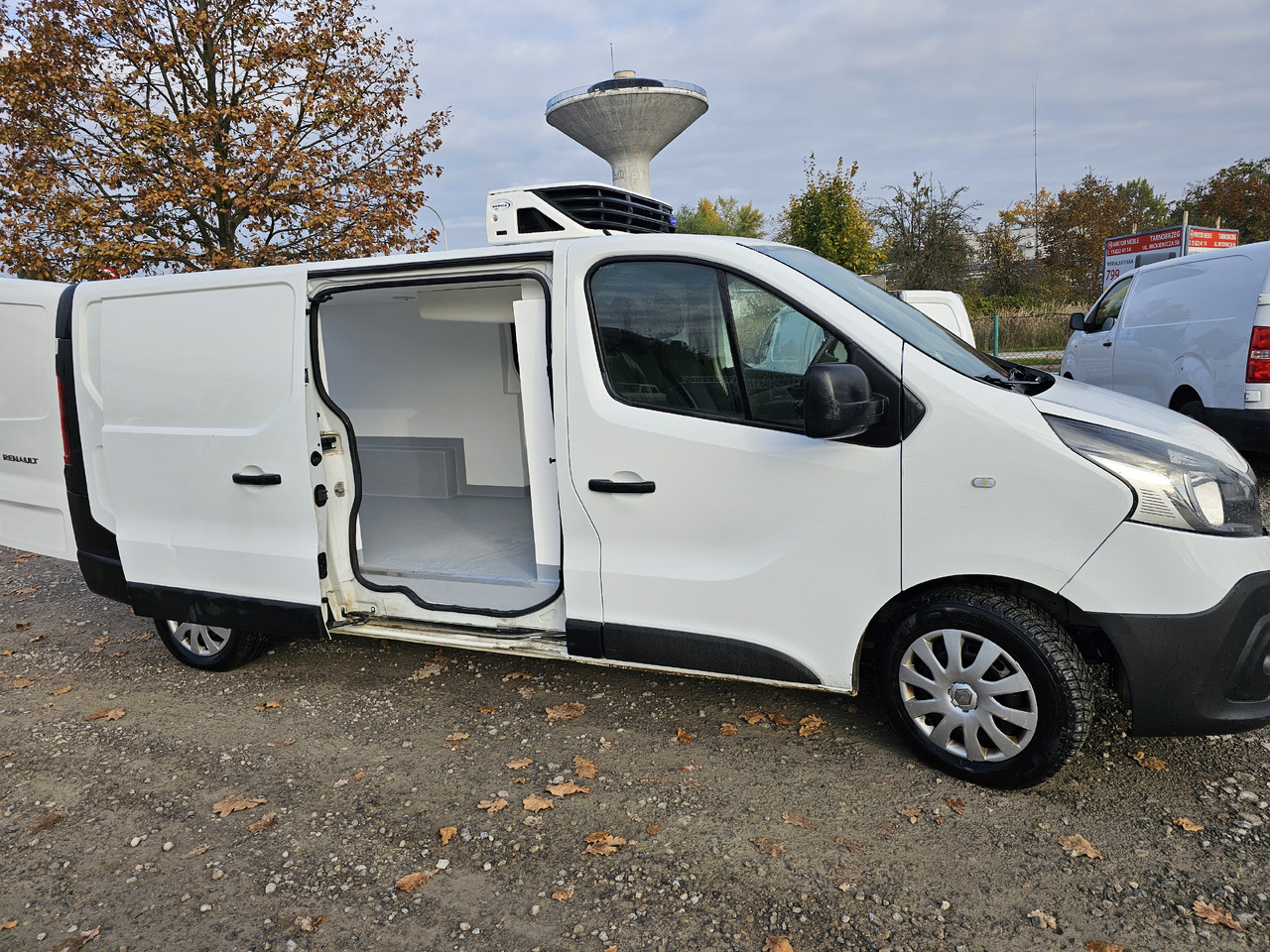 RENAULT TRAFIC MAXI LONG CHLODNIA MROZNIA CARRIER+230V KLIMA NAVI KAMERA EURO6 - Autoutilitară frigorifica: Foto 4 RENAULT TRAFIC MAXI LONG CHLODNIA MROZNIA CARRIER+230V KLIMA NAVI KAMERA EURO6 - Autoutilitară frigorifica: Foto 4