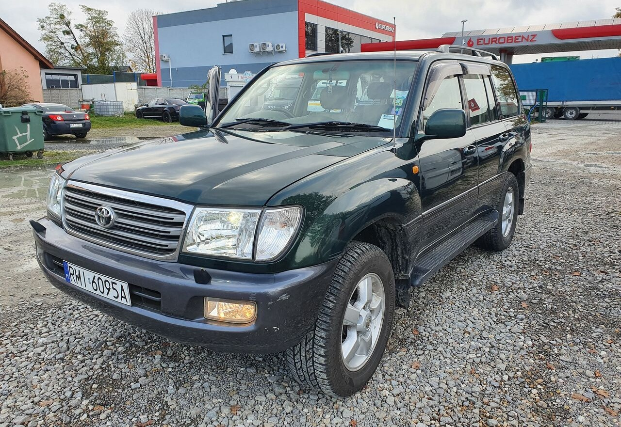 Toyota LAND CRUISER 100 4,2 TD KLIMA 7 OSOB - Automobil: Foto 1 Toyota LAND CRUISER 100 4,2 TD KLIMA 7 OSOB - Automobil: Foto 1