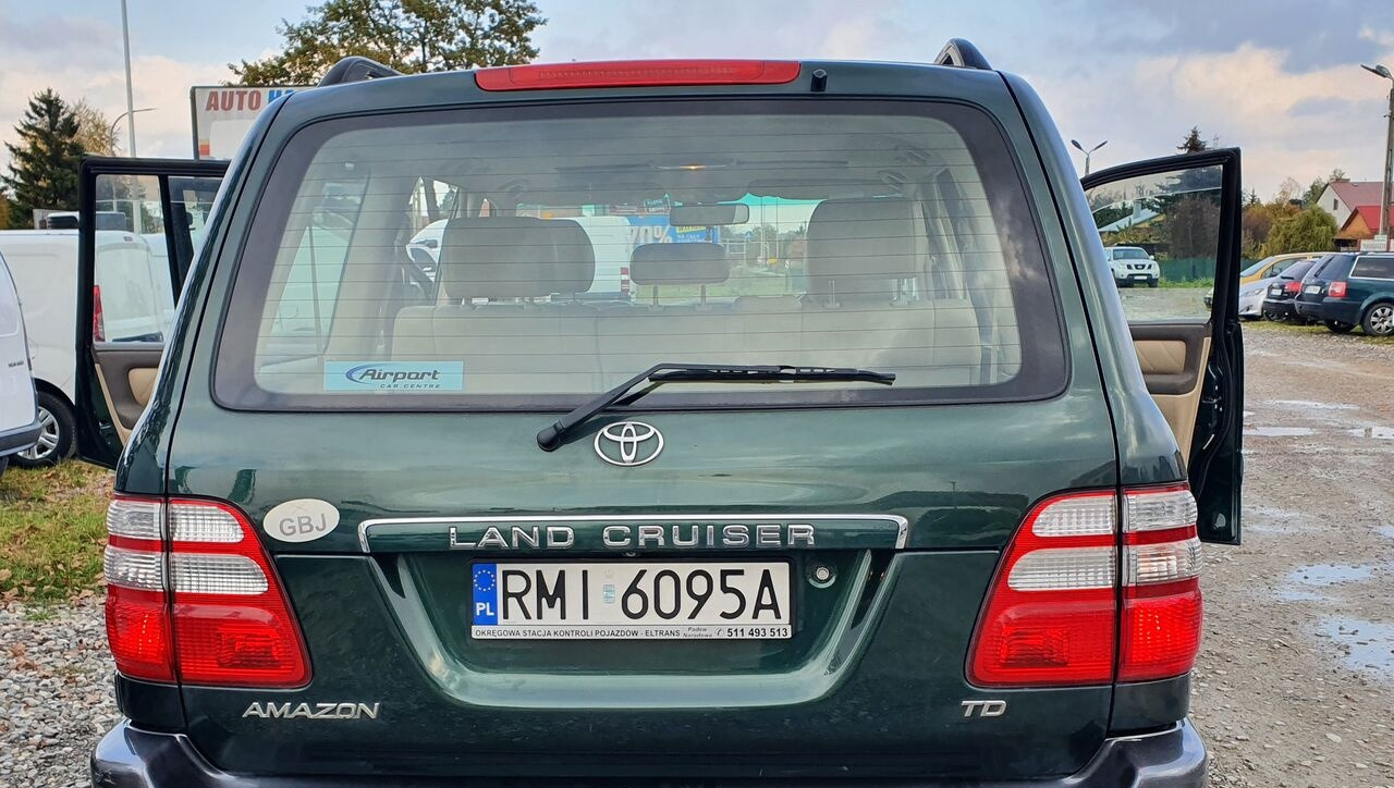 Toyota LAND CRUISER 100 4,2 TD KLIMA 7 OSOB - Automobil: Foto 5 Toyota LAND CRUISER 100 4,2 TD KLIMA 7 OSOB - Automobil: Foto 5