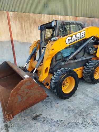 2014 CASE SV300 - Mini încărcător: Foto 3 2014 CASE SV300 - Mini încărcător: Foto 3