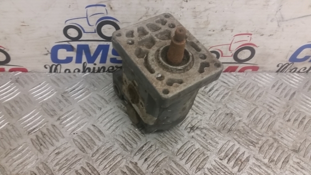 Bosch Rexroth Hydraulic Power Steering Pump 510625366; 1515105033 - Pompă de servodirecţie pentru Tractor agricol: Foto 1 Bosch Rexroth Hydraulic Power Steering Pump 510625366; 1515105033 - Pompă de servodirecţie pentru Tractor agricol: Foto 1