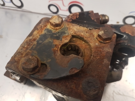 Case 94 And 1200 Series Power Steering Orbital Unit K207419 - Servodirecţie pentru Tractor agricol: Foto 3 Case 94 And 1200 Series Power Steering Orbital Unit K207419 - Servodirecţie pentru Tractor agricol: Foto 3