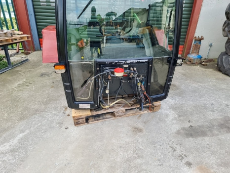 Case International 856xl, 956xl, 1056xl Complete Cab Xl, Cab N56 - Cabină: Foto 5 Case International 856xl, 956xl, 1056xl Complete Cab Xl, Cab N56 - Cabină: Foto 5