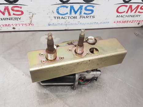 Case Mxm190, 140, 130 New Holland Tm120, 140 Front Wiper Motor 82016930 - Ștergător: Foto 4 Case Mxm190, 140, 130 New Holland Tm120, 140 Front Wiper Motor 82016930 - Ștergător: Foto 4