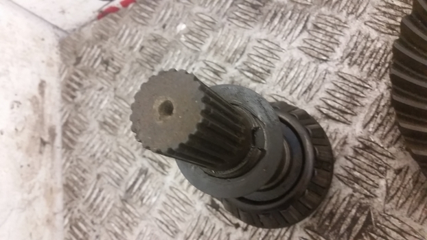 Caterpillar Th 407, 336, 337, 406 Rear Axle Bevel Crown Gear And Pinion 320-9328 - Axă spate pentru Stivuitor telescopic: Foto 4 Caterpillar Th 407, 336, 337, 406 Rear Axle Bevel Crown Gear And Pinion 320-9328 - Axă spate pentru Stivuitor telescopic: Foto 4
