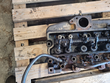 Claas Ares 656 John Deere 6810 Engine Cylinder Head R121608, 6005021490, Re57489 - Chiulasă: Foto 2 Claas Ares 656 John Deere 6810 Engine Cylinder Head R121608, 6005021490, Re57489 - Chiulasă: Foto 2