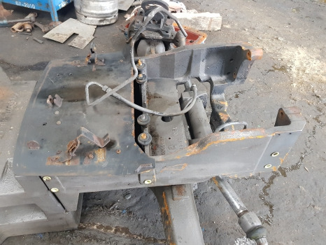 Claas Ares 656rc, Ares 500, 600, 800, Front Axle Support 7700042108, 7700098196 - Axă față: Foto 2 Claas Ares 656rc, Ares 500, 600, 800, Front Axle Support 7700042108, 7700098196 - Axă față: Foto 2