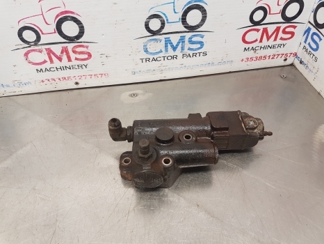 Claas Ares 836, 816, 610rz Trailer Brake Valve Parts 153108045, 6005021939 - Supapă frână pentru Tractor agricol: Foto 1 Claas Ares 836, 816, 610rz Trailer Brake Valve Parts 153108045, 6005021939 - Supapă frână pentru Tractor agricol: Foto 1
