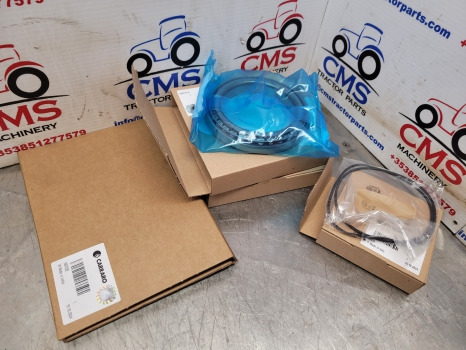 Claas Arion 500, 600 A34, A35, A36, A37 Front Axle Hub Replacement Kit 45180 - Axă față: Foto 5 Claas Arion 500, 600 A34, A35, A36, A37 Front Axle Hub Replacement Kit 45180 - Axă față: Foto 5