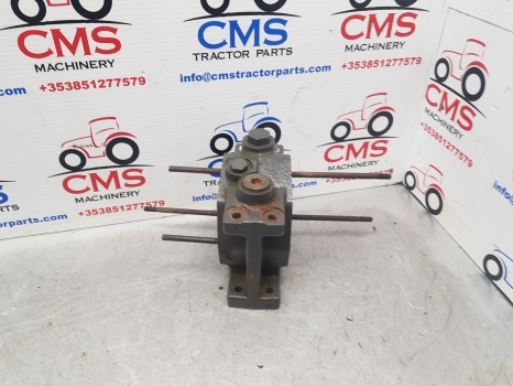 Claas Arion 500, 600 Spool Distribution Valve 4302904, 0011362040, 0011362041 - Supapa hidraulica pentru Tractor agricol: Foto 1 Claas Arion 500, 600 Spool Distribution Valve 4302904, 0011362040, 0011362041 - Supapa hidraulica pentru Tractor agricol: Foto 1