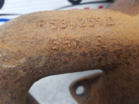 Claas Arion 600, 500 Series 640 Engine Exhaust Manifold 0011466350, R534259 - Galerie evacuare pentru Tractor agricol: Foto 4 Claas Arion 600, 500 Series 640 Engine Exhaust Manifold 0011466350, R534259 - Galerie evacuare pentru Tractor agricol: Foto 4