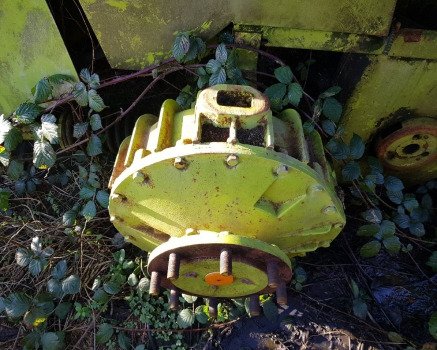 Claas Dominator 86 Front Axle Hub Lhs Complete 197344.2 - Axă față: Foto 1 Claas Dominator 86 Front Axle Hub Lhs Complete 197344.2 - Axă față: Foto 1