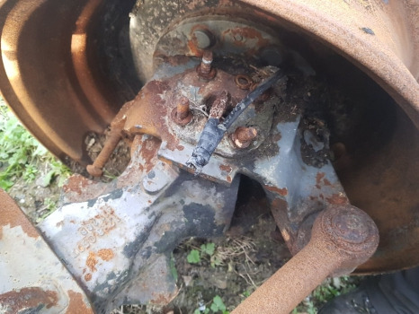 Claas Scorpion 732, 736, 741 Front Axle Hub Rhs Complete 0019230840, - Axă față: Foto 2 Claas Scorpion 732, 736, 741 Front Axle Hub Rhs Complete 0019230840, - Axă față: Foto 2