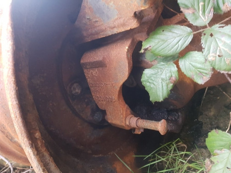 Claas Scorpion 732, 736 Front Lhs Rear Axle Rhs Hub Complete 0019230840 - Axă spate: Foto 1 Claas Scorpion 732, 736 Front Lhs Rear Axle Rhs Hub Complete 0019230840 - Axă spate: Foto 1