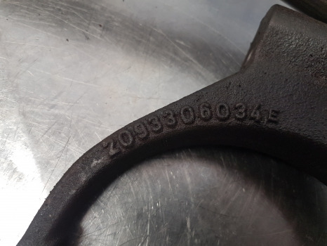 Deutz Agrotron 110, Mk3, Clutch Shaft And Fork 04426190.4, 2093306034 - Ambreiaj și piese pentru Utilaje agricole: Foto 3 Deutz Agrotron 110, Mk3, Clutch Shaft And Fork 04426190.4, 2093306034 - Ambreiaj și piese pentru Utilaje agricole: Foto 3