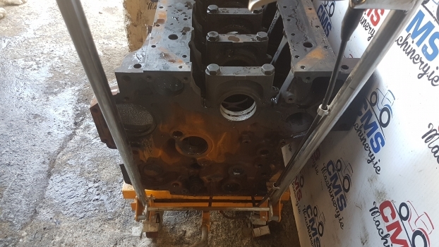 Deutz Agrotron 6.15 Engine Cylinder Block 04801850 - Blocul cilindrilor pentru Tractor agricol: Foto 3 Deutz Agrotron 6.15 Engine Cylinder Block 04801850 - Blocul cilindrilor pentru Tractor agricol: Foto 3