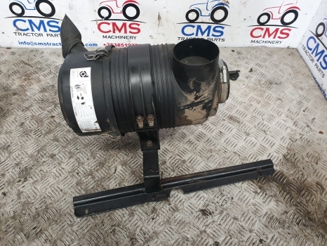 Donaldson Air Filter Housing P77-5302, P77-2580, Pg08-2503 - Filtru de aer pentru Tractor agricol: Foto 1 Donaldson Air Filter Housing P77-5302, P77-2580, Pg08-2503 - Filtru de aer pentru Tractor agricol: Foto 1