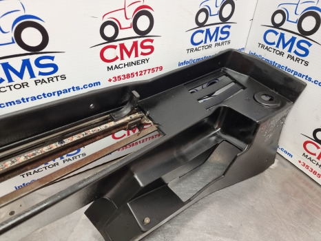 Fiat 115-90, 130-90, 140-90, 180-90, 160-90, 90 Control Cover Panel 5120331 - Cabină și interior: Foto 5 Fiat 115-90, 130-90, 140-90, 180-90, 160-90, 90 Control Cover Panel 5120331 - Cabină și interior: Foto 5