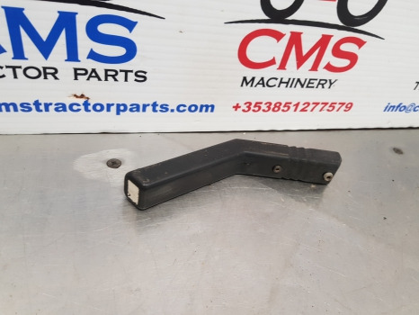 Fiat 130-90, 140-90, 115-90, 180-90, 160-90 Cab Handle Knob 5114837 - Cabină și interior: Foto 2 Fiat 130-90, 140-90, 115-90, 180-90, 160-90 Cab Handle Knob 5114837 - Cabină și interior: Foto 2