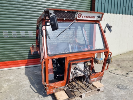 Fiat 80-90, 90-90, 100-90, 110-90 Wide Comfort Cab Cs19, No48 - Cabină: Foto 2 Fiat 80-90, 90-90, 100-90, 110-90 Wide Comfort Cab Cs19, No48 - Cabină: Foto 2