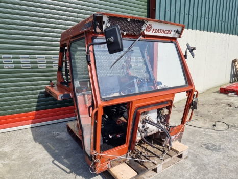 Fiat 80-90, 90-90, 100-90, 110-90 Wide Comfort Cab Cs19, No48 - Cabină: Foto 1 Fiat 80-90, 90-90, 100-90, 110-90 Wide Comfort Cab Cs19, No48 - Cabină: Foto 1