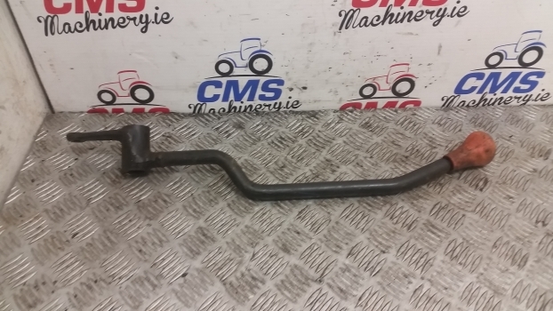 Ford 30 S 3430, 3930, 4630, 5030 Transmission Control Lever E9nn7202ab, 81874727 - Schimbător de viteze pentru Tractor agricol: Foto 1 Ford 30 S 3430, 3930, 4630, 5030 Transmission Control Lever E9nn7202ab, 81874727 - Schimbător de viteze pentru Tractor agricol: Foto 1