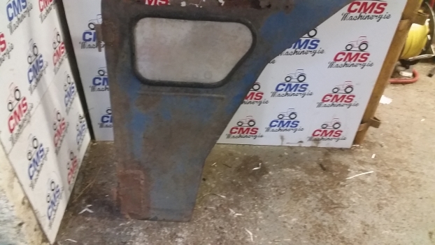 Ford 3120, 4000, 4600, 5600 Cab Door Left 81834250 - Uşă și piese pentru Tractor agricol: Foto 2 Ford 3120, 4000, 4600, 5600 Cab Door Left 81834250 - Uşă și piese pentru Tractor agricol: Foto 2