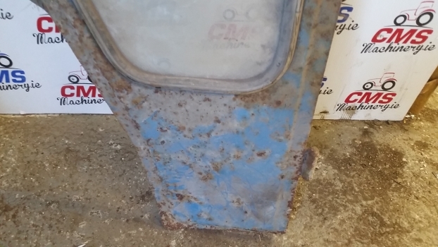 Ford 3600 Ford Cab Door Right. Please Check By Photos. - Uşă și piese pentru Tractor agricol: Foto 2 Ford 3600 Ford Cab Door Right. Please Check By Photos. - Uşă și piese pentru Tractor agricol: Foto 2
