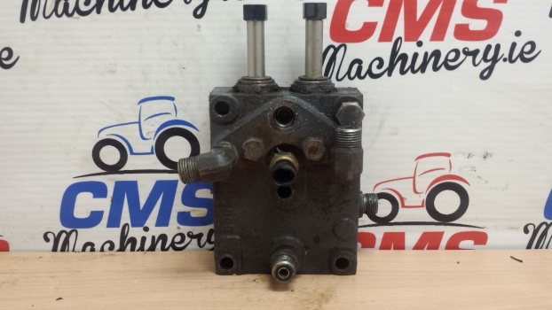 Transmisie pentru Tractor agricol Ford 40 Series 5640, 7740, 8340 Transmission Control Valve 82001430, 82006801: Foto 6