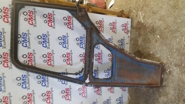 Ford 4000, 4100, 5600 4 Cab Door Right 81834249 - Uşă și piese pentru Tractor agricol: Foto 5 Ford 4000, 4100, 5600 4 Cab Door Right 81834249 - Uşă și piese pentru Tractor agricol: Foto 5