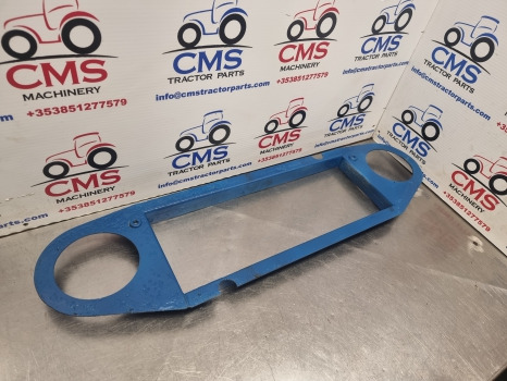 Ford 4610, 10 Series, Lp Cab Fan Blower Support, Cover E3nn18a295aa, 83944215 - Cabină și interior: Foto 2 Ford 4610, 10 Series, Lp Cab Fan Blower Support, Cover E3nn18a295aa, 83944215 - Cabină și interior: Foto 2