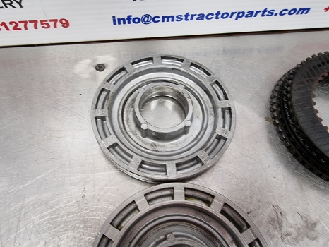 Ford 4630, 30 Series, Clutch Plate, Disc And Drum 86604372, K3660623692 - Ambreiaj și piese: Foto 5 Ford 4630, 30 Series, Clutch Plate, Disc And Drum 86604372, K3660623692 - Ambreiaj și piese: Foto 5
