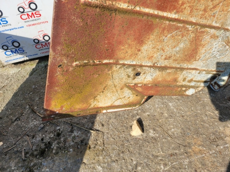 Ford 5000, 6000, 7000 Cab Rear Mudguard Fender Wide Type Rhs 82008463 - Aripă: Foto 2 Ford 5000, 6000, 7000 Cab Rear Mudguard Fender Wide Type Rhs 82008463 - Aripă: Foto 2