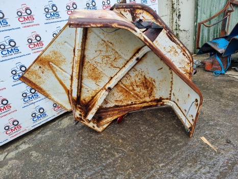 Ford 5000, 6000, 7000 Mudguard Pair Genuine, 82008463, 82008463 - Aripă: Foto 4 Ford 5000, 6000, 7000 Mudguard Pair Genuine, 82008463, 82008463 - Aripă: Foto 4