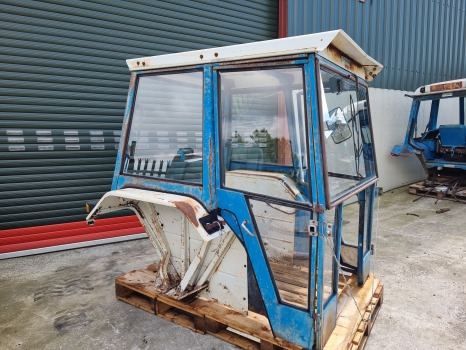 Ford 5600, 6600, 7600, 5000, 6000 Complete Cab, Fritzmeier Cab, Cab No58 - Cabină: Foto 3 Ford 5600, 6600, 7600, 5000, 6000 Complete Cab, Fritzmeier Cab, Cab No58 - Cabină: Foto 3
