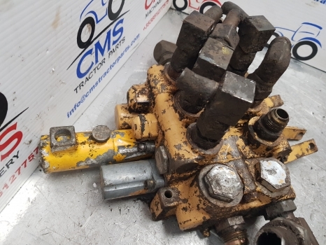 Ford 655, 655a, 550, 555, 555a Digger Loader Control Hydraulic Valve Complete - Supapa hidraulica pentru Buldoexcavator: Foto 4 Ford 655, 655a, 550, 555, 555a Digger Loader Control Hydraulic Valve Complete - Supapa hidraulica pentru Buldoexcavator: Foto 4