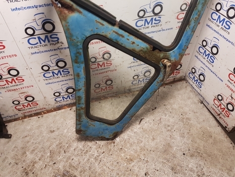 Ford 7600, 7710, 6600 Tw10, Tw20 Q Cab Door Right Assembly D8nn9420124bc - Uşă și piese pentru Tractor agricol: Foto 2 Ford 7600, 7710, 6600 Tw10, Tw20 Q Cab Door Right Assembly D8nn9420124bc - Uşă și piese pentru Tractor agricol: Foto 2