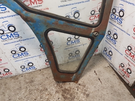 Ford 7600, 7710, 6600 Tw10, Tw20 Q Cab Door Right Assembly Rusty D8nn9420124bc - Uşă și piese pentru Tractor agricol: Foto 2 Ford 7600, 7710, 6600 Tw10, Tw20 Q Cab Door Right Assembly Rusty D8nn9420124bc - Uşă și piese pentru Tractor agricol: Foto 2