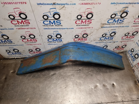 Ford 7840, 6640, 40 Series, Cab Mudguard Pair 82003106, 82003105 - Aripă: Foto 1 Ford 7840, 6640, 40 Series, Cab Mudguard Pair 82003106, 82003105 - Aripă: Foto 1