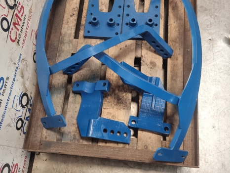 Ford 8210, Front Mudguard Bracket Kit Carraro E6nn16c199ba - Aripă: Foto 4 Ford 8210, Front Mudguard Bracket Kit Carraro E6nn16c199ba - Aripă: Foto 4