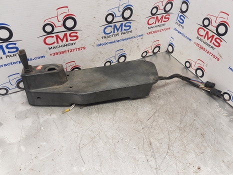 Ford 8240, 8340 Cab Interior Panel Rhs F1nn14a099bc, F0nn3r876be - Cabină și interior: Foto 1 Ford 8240, 8340 Cab Interior Panel Rhs F1nn14a099bc, F0nn3r876be - Cabină și interior: Foto 1