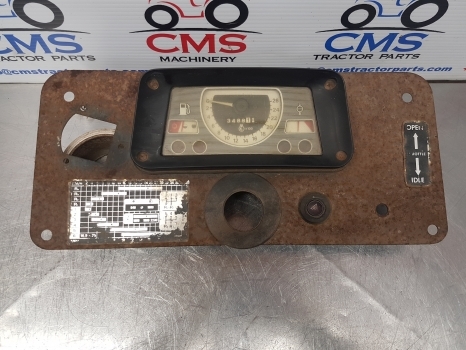 Ford Digger 10 Series, 555 Dashboard, Clock, Instrument Cluster D8nn10849ua - Tablou de bord pentru Utilaje agricole: Foto 3 Ford Digger 10 Series, 555 Dashboard, Clock, Instrument Cluster D8nn10849ua - Tablou de bord pentru Utilaje agricole: Foto 3