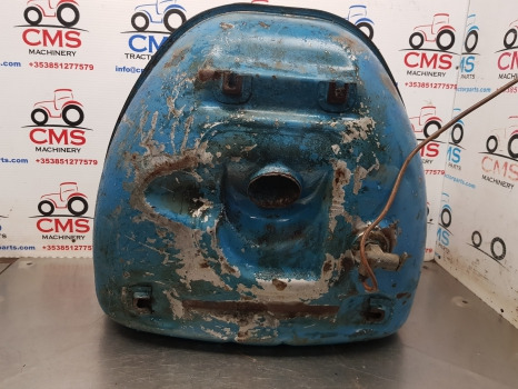 Ford Fordson Major Fuel Tank Original E1addn9002b - Rezervor combustibil: Foto 5 Ford Fordson Major Fuel Tank Original E1addn9002b - Rezervor combustibil: Foto 5
